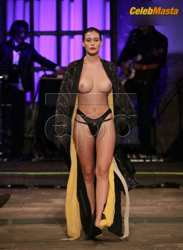 Alejandra Guilmant Photos: Boobs At The Mercedes-benz Fashion Week In Mexico photo 2