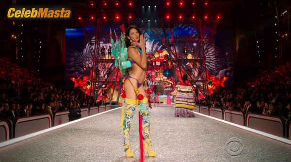 Adriana Lima Photo Collection from The Victoria’s Secret Fashion Show 2016 photo 7