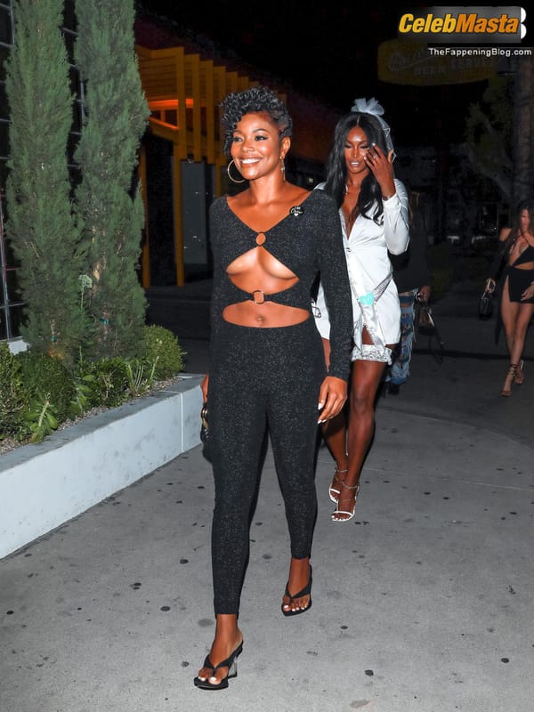 Gabrielle Union Seen Showing Off Her Underboob On A Girls Night Out in LA photo 24
