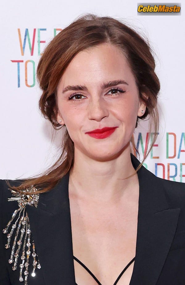 Photo Gallery: Emma Watson photo 8