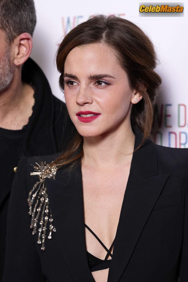 Photo Gallery: Emma Watson photo 9
