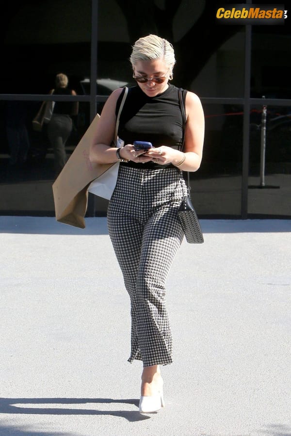 Florence Pugh Flaunts Braless Look In Beverly Hills photo 4