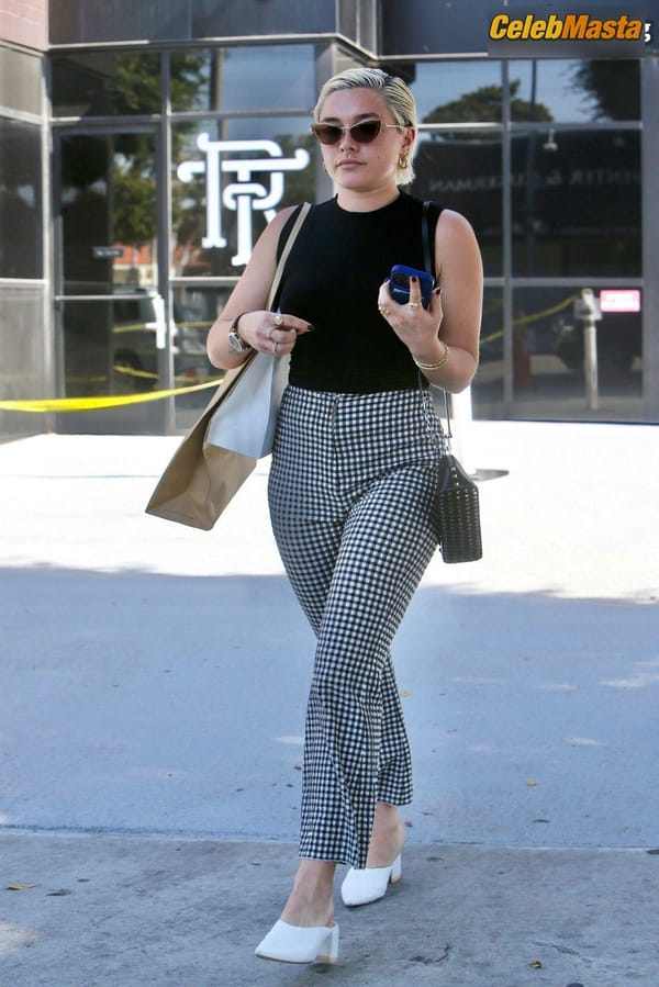 Florence Pugh Flaunts Braless Look In Beverly Hills photo 8
