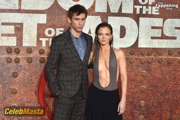 Freya Allan Stuns In Outfit At Kingdom Of The Planet Of The Apes Premiere In London photo 44
