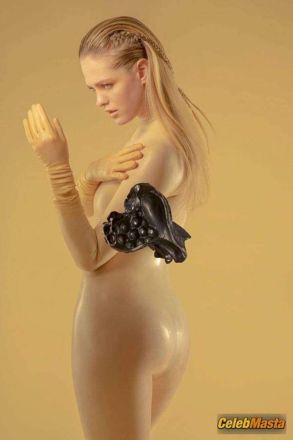 Erin Heatherton shows off her nipples posing in a latex outfit in a photoshoot for Maria Ponce’s exhibition photo 3