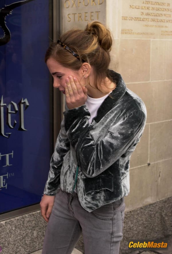 Emma Watson Pics Collection photo 48