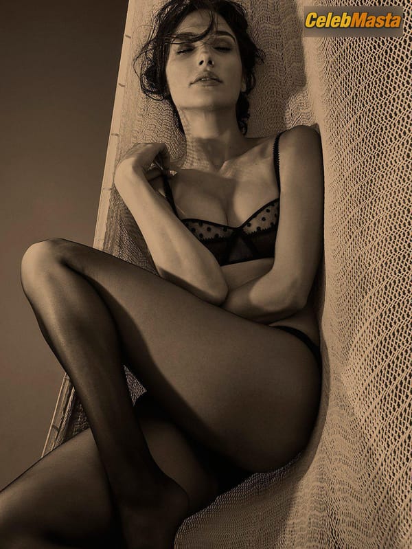Gal Gadot Photo Collection photo 22