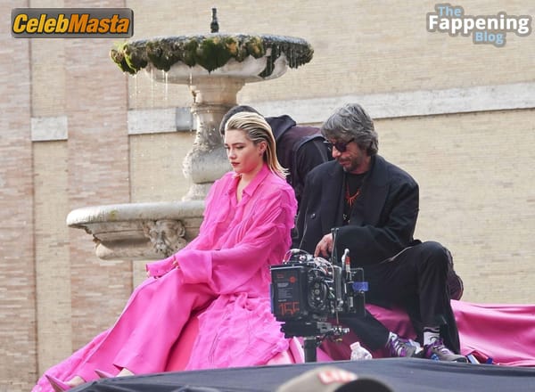 Florence Pugh Flashes Her Hot Tits During a Photoshoot for Valentinos New Campaign in Rome photo 16