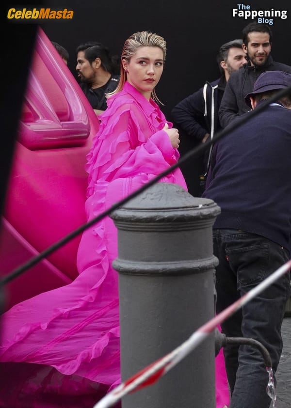 Florence Pugh Flashes Her Hot Tits During a Photoshoot for Valentinos New Campaign in Rome photo 22