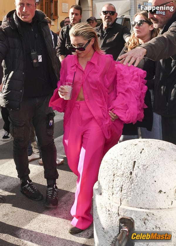 Florence Pugh Flashes Her Hot Tits During a Photoshoot for Valentinos New Campaign in Rome photo 28