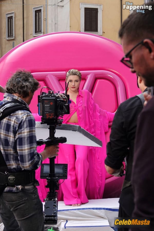 Florence Pugh Flashes Her Hot Tits During a Photoshoot for Valentinos New Campaign in Rome photo 36