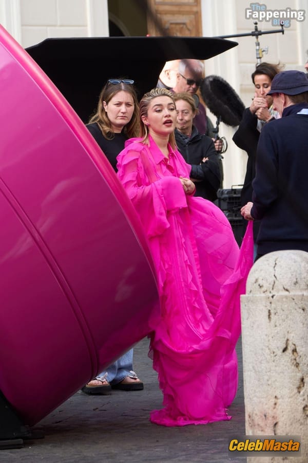 Florence Pugh Flashes Her Hot Tits During a Photoshoot for Valentinos New Campaign in Rome photo 51