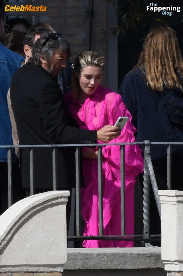 Florence Pugh Flashes Her Hot Tits During a Photoshoot for Valentinos New Campaign in Rome photo 60