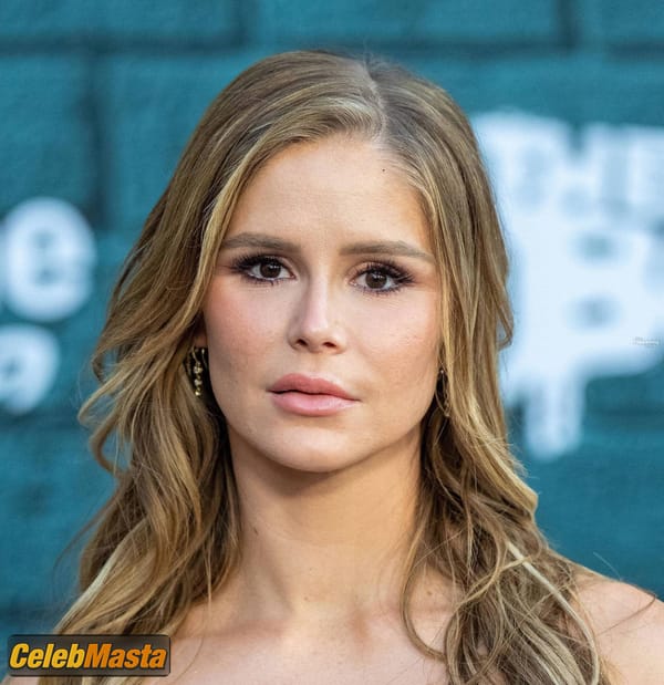 Erin Moriarty Flaunts Her Hot Cleavage And Legs At “The Boys” Premiere In LA photo 18