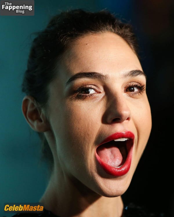 Gal Gadot Photo Gallery photo 2