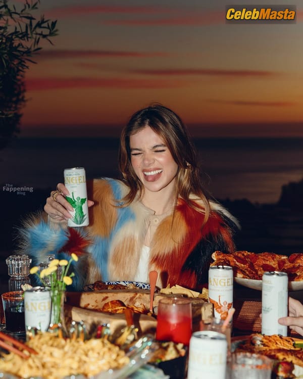 Hailee Steinfeld Photo Set photo 9