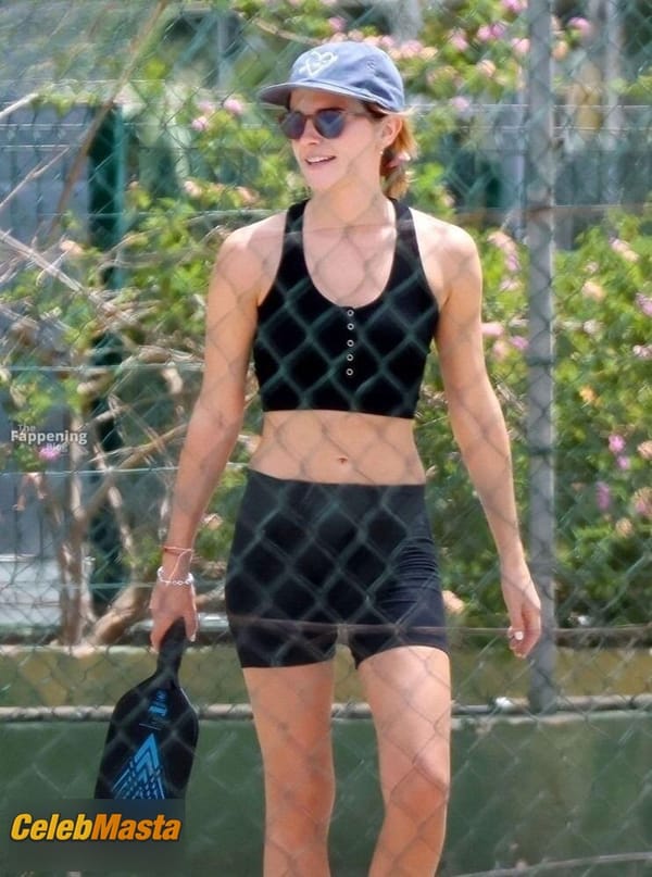 Emma Watson Pics Gallery photo 9