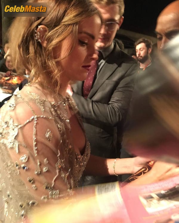 Emma Watson Photo Gallery photo 5