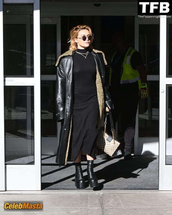 Florence Pugh Seen Showing Off Her Pokies At The JFK Airport In NYC photo 8