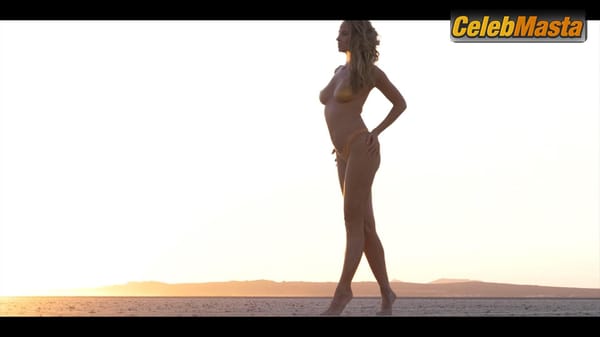 Genevieve Morton in A Desert for Her 2018 Calendar (October 2017) photo 10