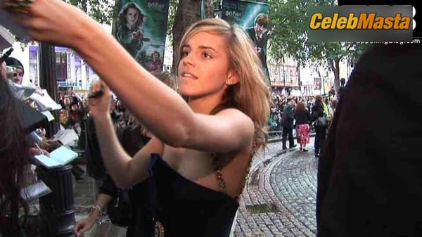 Emma Watson Pics Gallery photo 22