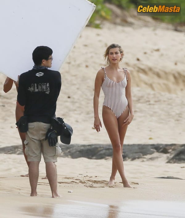 Hailey Baldwin Hits the Wows On the Beach in Hawaii photo 6