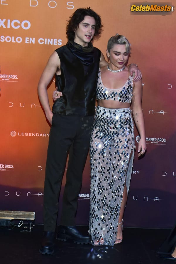 Florence Pugh Stuns In Glamorous Outfit At Dune: Part Two Bash Premiere In Mexico City photo 49