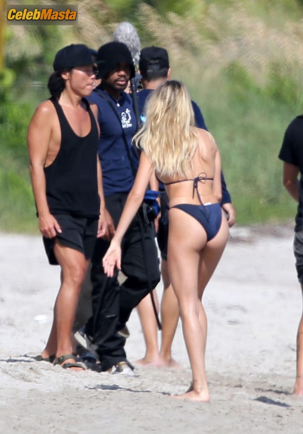 Hailey Baldwin Bieber poses during a photoshoot on the beach in Miami photo 10