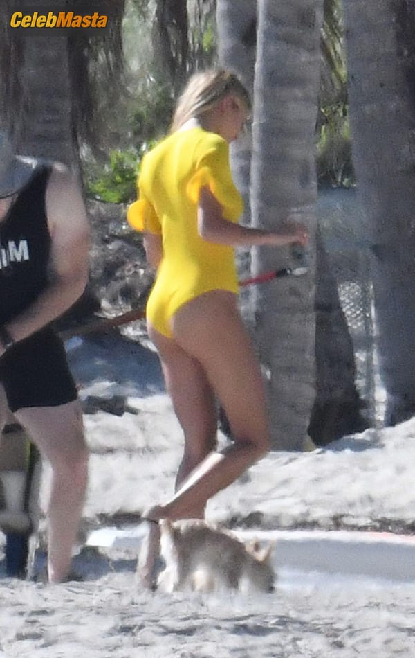 Hailey Baldwin Bieber poses during a photoshoot on the beach in Miami photo 56