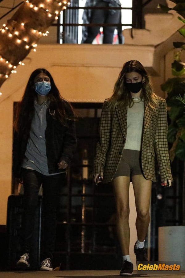 Hailey Baldwin Bieber leaves after a 4-hour long hair treatment at a Beverly Hills salon photo 11