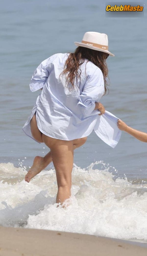 Eva Longoria Spotted Showing Off Her Hot Bikini Body At The Beach Club Nosso Marbella In Spain photo 60