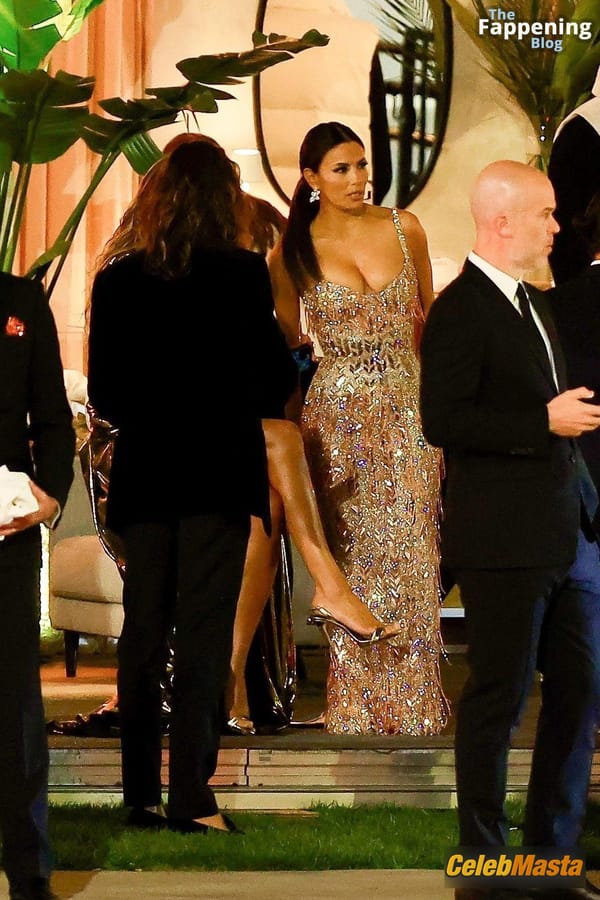 Eva Longoria Shows Off Her Luscious Cleavage At The Vanity Fair Oscar Party In Beverly Hills photo 11