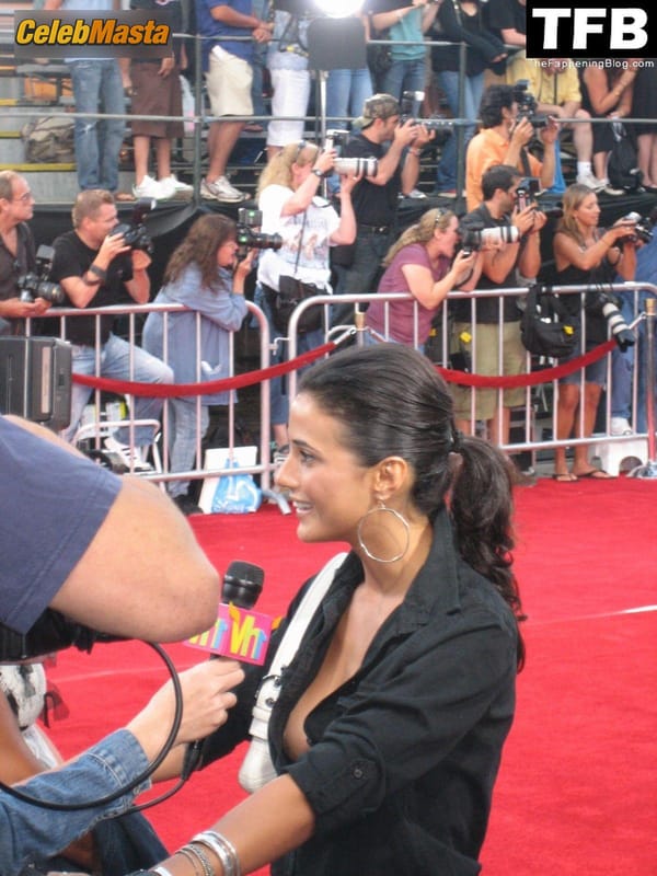 Emmanuelle Chriqui Photos Collection photo 16