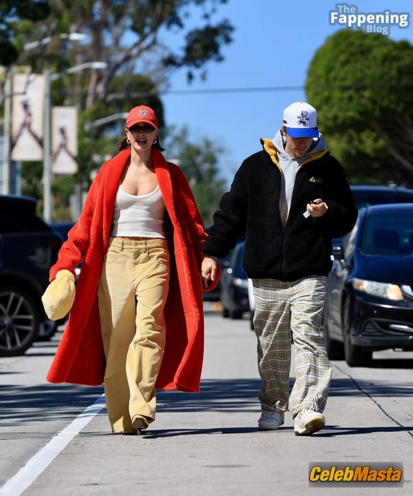 Hailey Baldwin Seen with Justin Bieber Holding Hands and Sharing a Hot Kiss as They Exit the Great White in West Hollywood photo 7