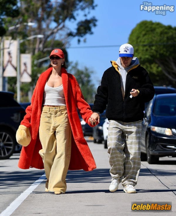 Hailey Baldwin Seen with Justin Bieber Holding Hands and Sharing a Hot Kiss as They Exit the Great White in West Hollywood photo 15