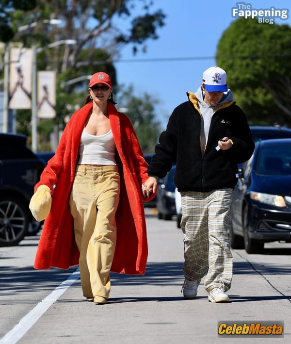 Hailey Baldwin Seen with Justin Bieber Holding Hands and Sharing a Hot Kiss as They Exit the Great White in West Hollywood photo 16
