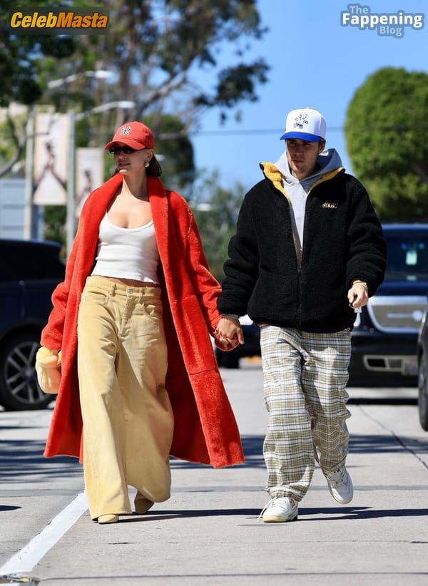 Hailey Baldwin Seen with Justin Bieber Holding Hands and Sharing a Hot Kiss as They Exit the Great White in West Hollywood photo 22