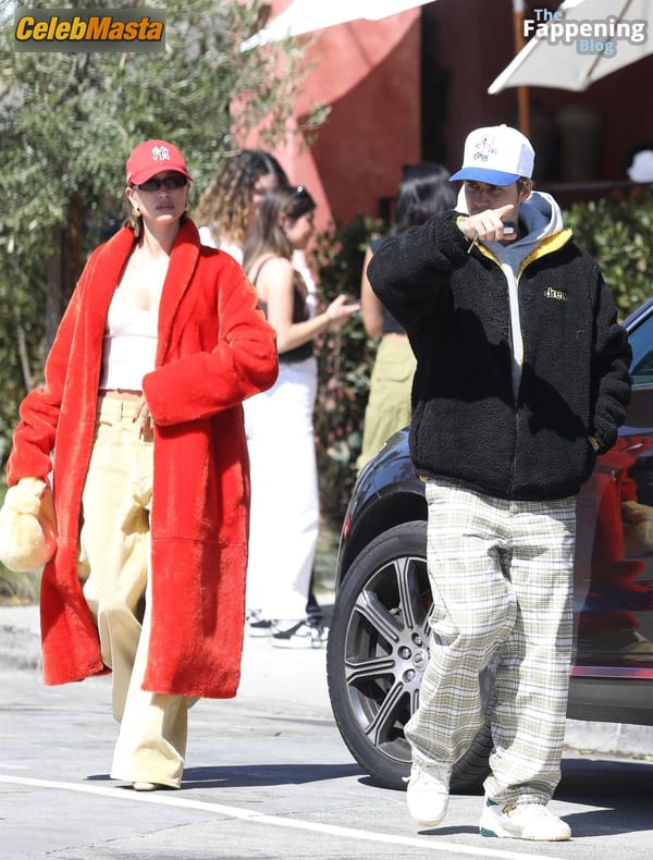 Hailey Baldwin Seen with Justin Bieber Holding Hands and Sharing a Hot Kiss as They Exit the Great White in West Hollywood photo 32