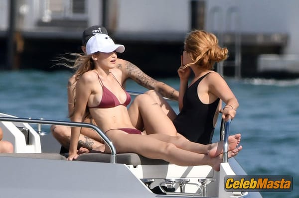 Gigi Hadid On Yacht With Brother Anwar Hadid And Some Friends in Miami photo 25