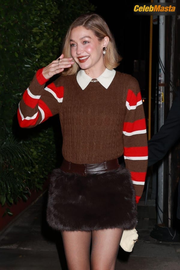 Gigi Hadid Seen With Her Boyfriend Bradley Cooper Going For A Dinner In Beverly Hills photo 15
