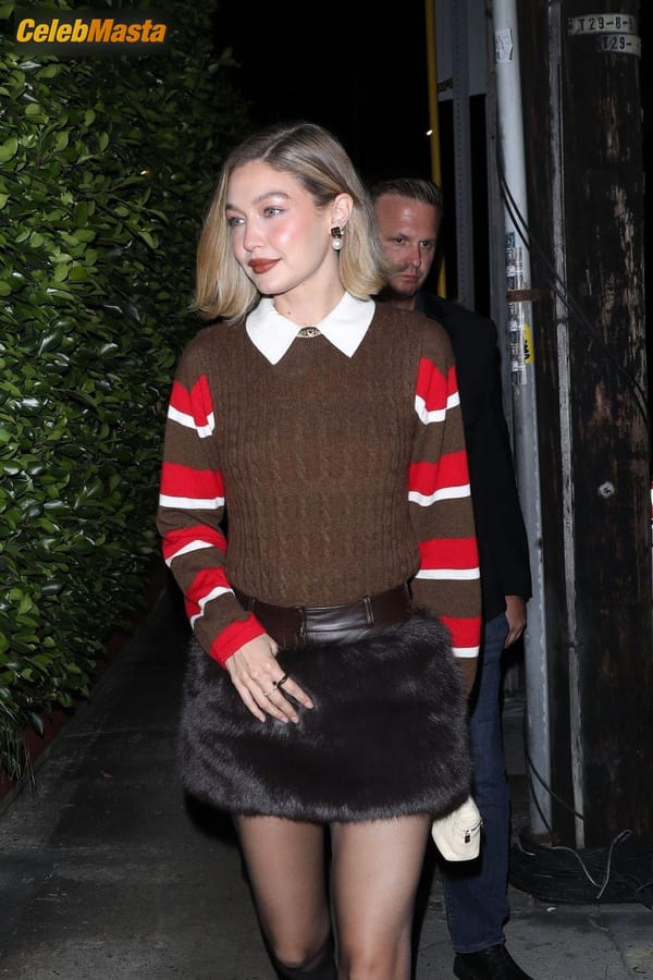 Gigi Hadid Seen With Her Boyfriend Bradley Cooper Going For A Dinner In Beverly Hills photo 59