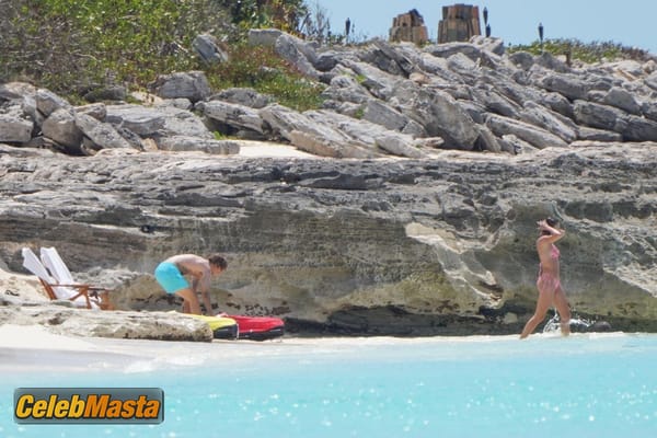Hailey Baldwin Having A Romantic Getaway in Turks Caicos photo 9