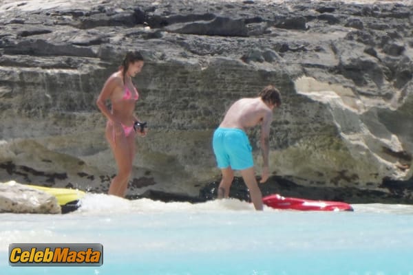 Hailey Baldwin Having A Romantic Getaway in Turks Caicos photo 39