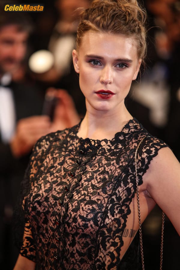 Gaia Weiss Sideboob at the Hands of Stone photocall at the Palais Des Festivals in Cannes, France photo 19