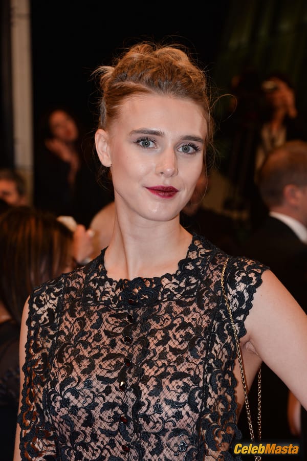 Gaia Weiss Sideboob at the Hands of Stone photocall at the Palais Des Festivals in Cannes, France photo 21