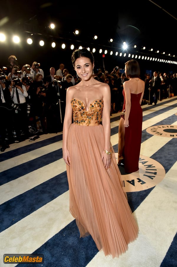 Emmanuelle Chriqui at the 2018 Vanity Fair Oscar Party in Beverly Hills photo 20
