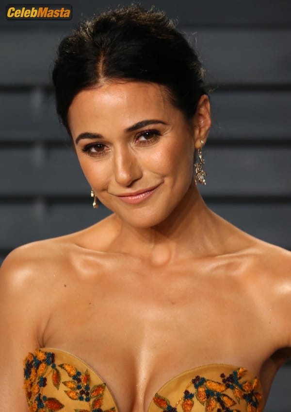 Emmanuelle Chriqui at the 2018 Vanity Fair Oscar Party in Beverly Hills photo 49