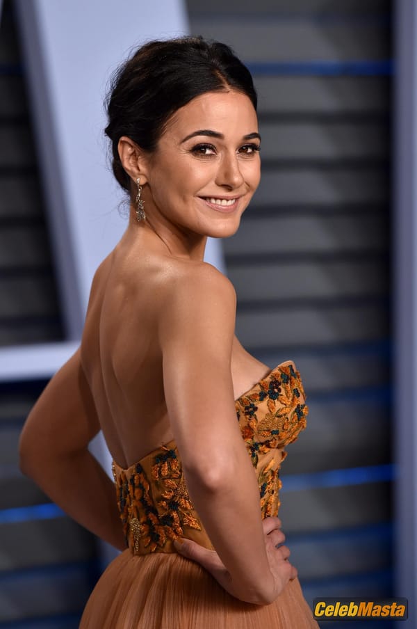 Emmanuelle Chriqui at the 2018 Vanity Fair Oscar Party in Beverly Hills photo 54