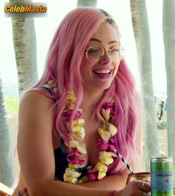Liv Morgan Photo Gallery from Total Divas photo 9