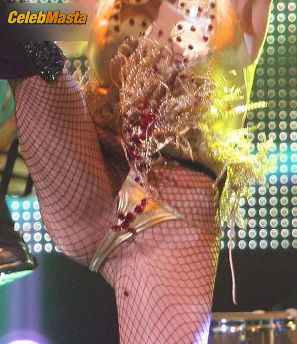 Kesha Photo Set from The Graham Norton Show photo 4